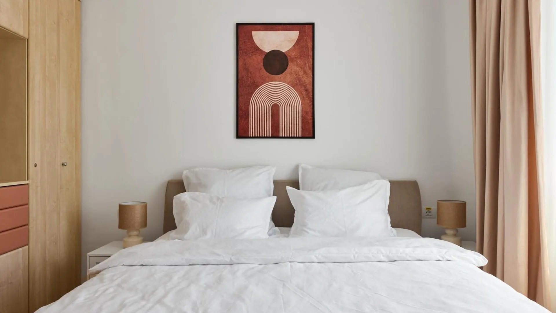 20 Apartment Centre بوخارست